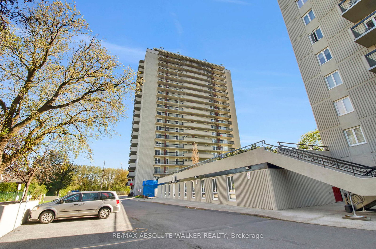 158c-mcarthur-avenue-ottawa-ontario-x13517540