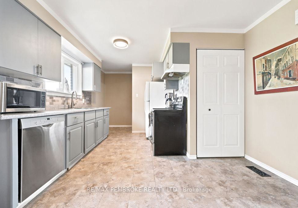 41-meadowbrook-drive-laurentian-valley-ontario-x13517706