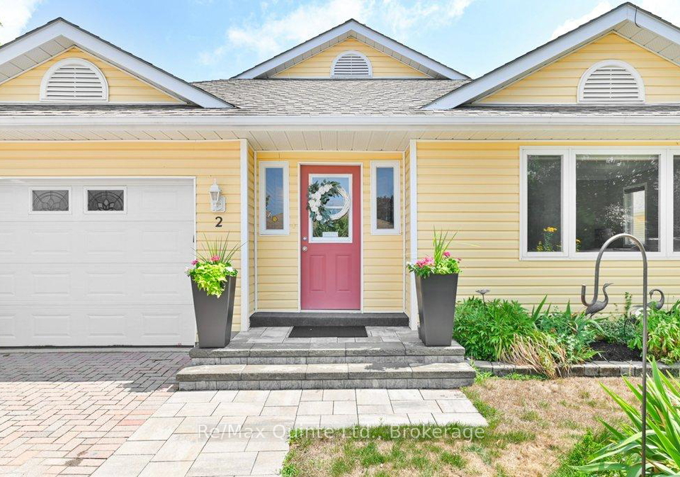 2-heritage-drive-prince-edward-county-ontario-x13517830