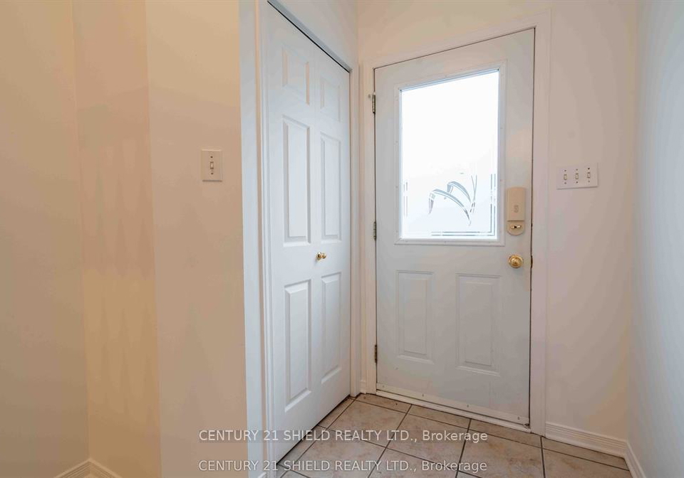 21255-mc-naughton-court-south-glengarry-ontario-x13518052