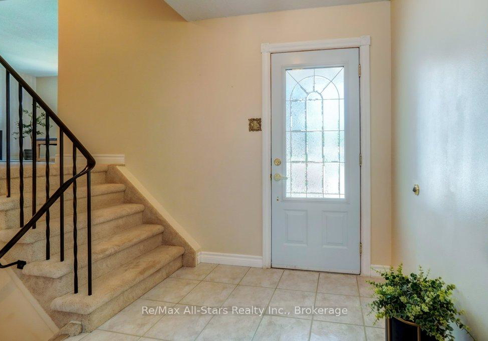 15-edwin-street-kawartha-lakes-ontario-x13518210