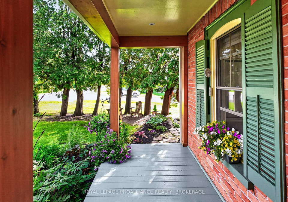 15-rideau-street-westport-ontario-x13518280