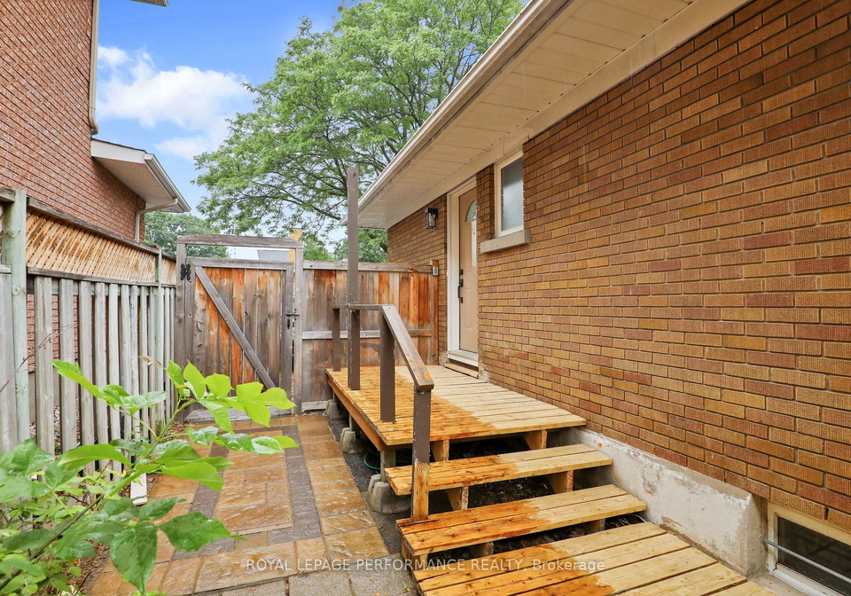 934-smyth-road-ottawa-ontario-x13518330
