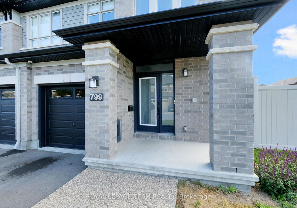 799-cairn-crescent-ottawa-ontario-x13518380