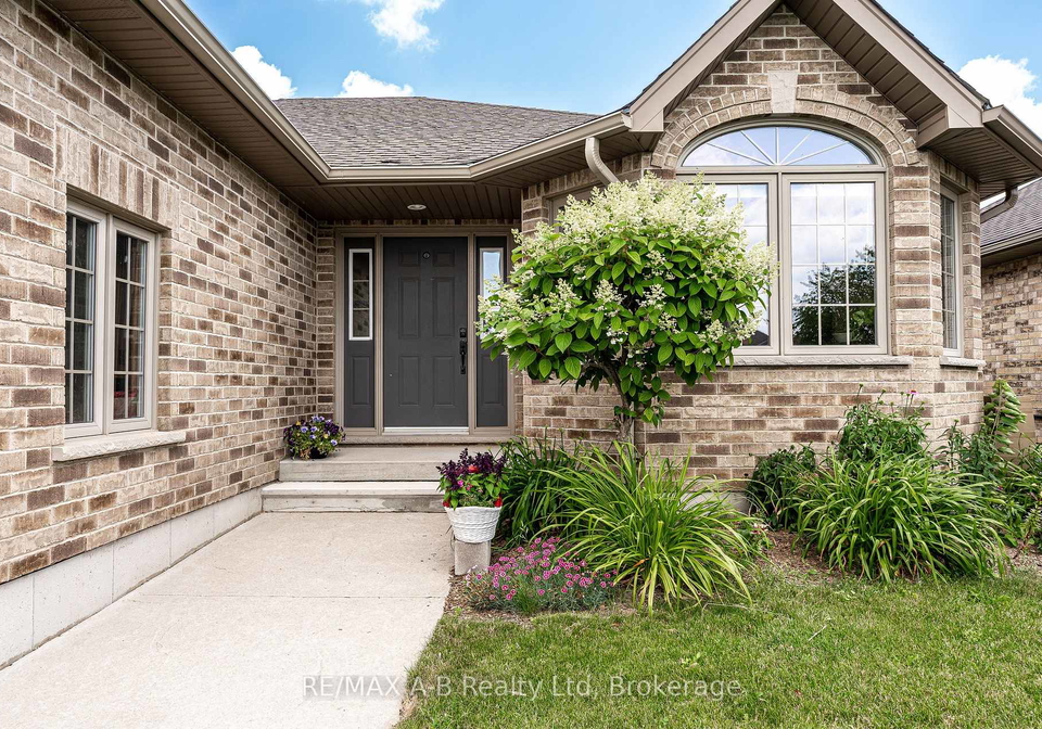 138-millson-crescent-st-marys-ontario-x13518390