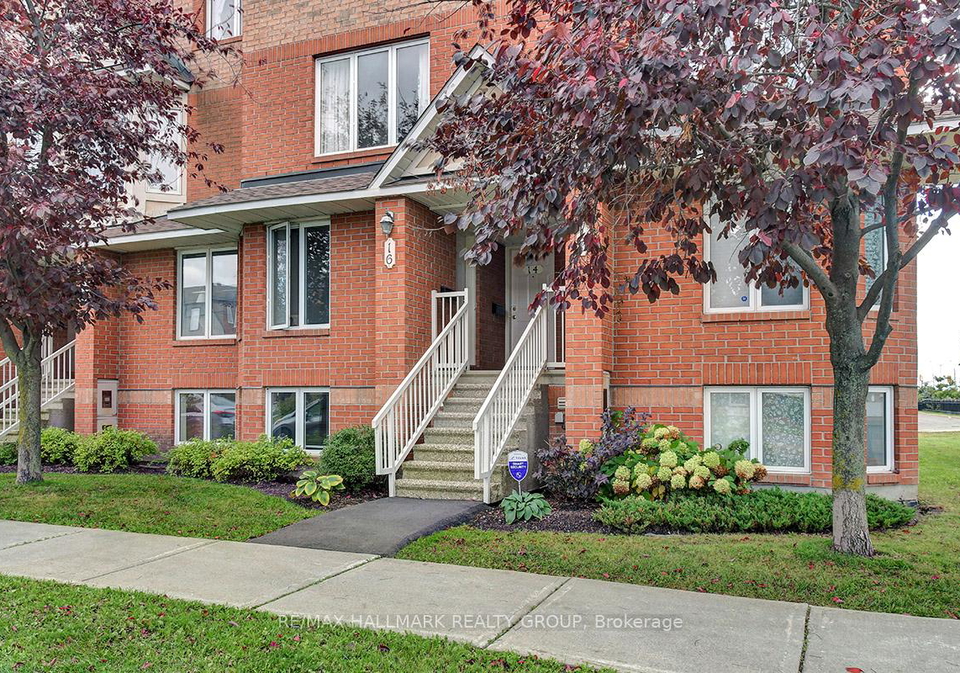 16-lakepointe-drive-ottawa-ontario-x13518714