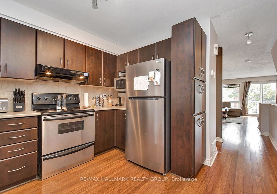 16-lakepointe-drive-ottawa-ontario-x13518714