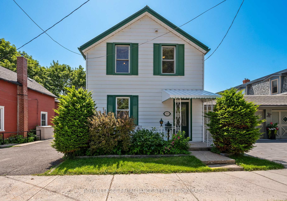370-stone-street-s-gananoque-ontario-x13518932