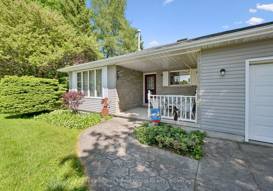 27-atchison-lane-centre-wellington-ontario-x13519544
