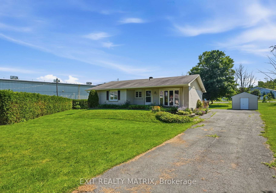3-hillview-circle-champlain-ontario-x13519676