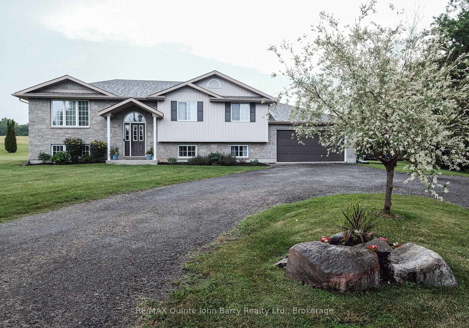 16566-highway-2-quinte-west-ontario-x13519902