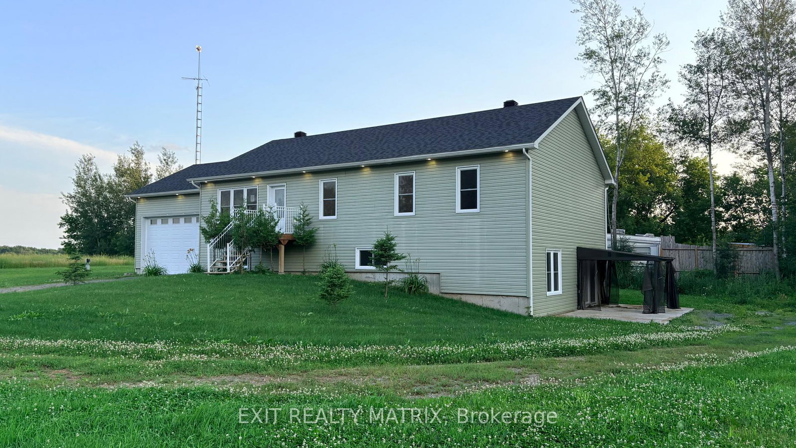 21992-beauchamp-drive-south-glengarry-ontario-x13520078