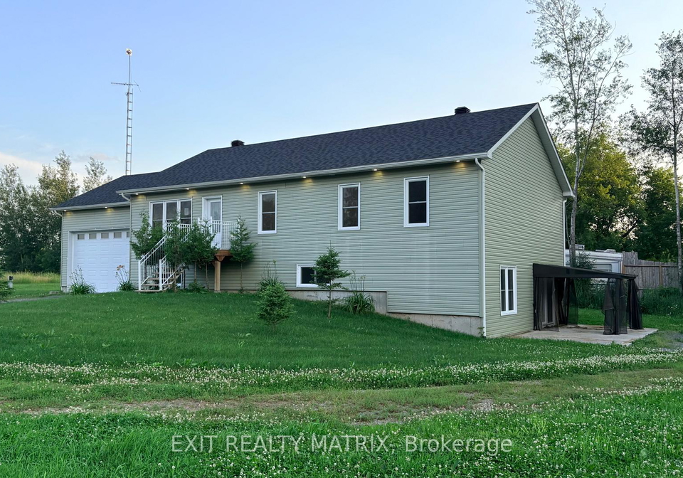 21992-beauchamp-drive-south-glengarry-ontario-x13520078
