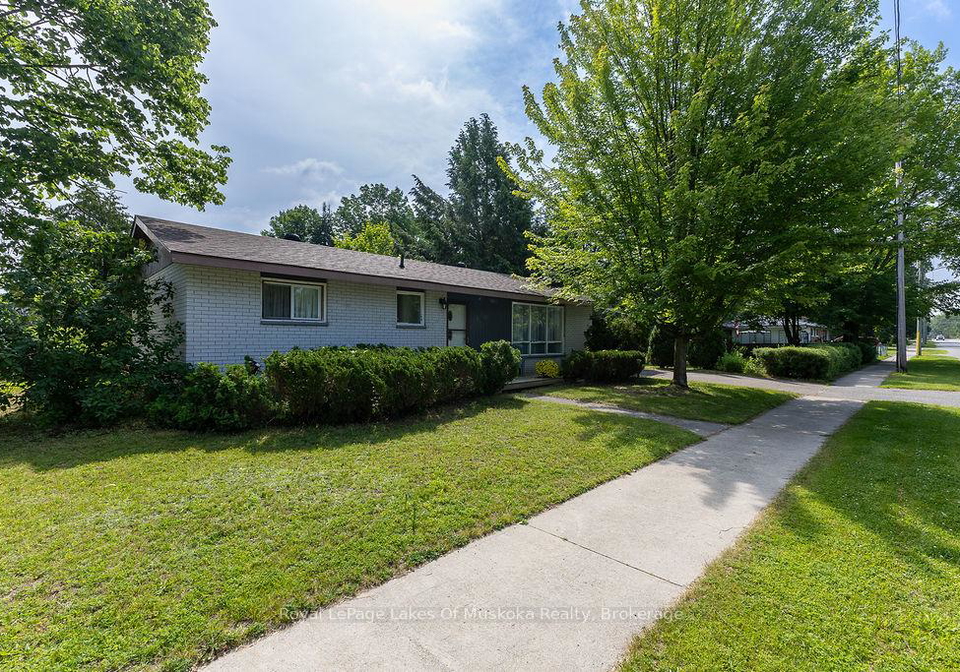 880-sarah-street-n-gravenhurst-ontario-x13520160