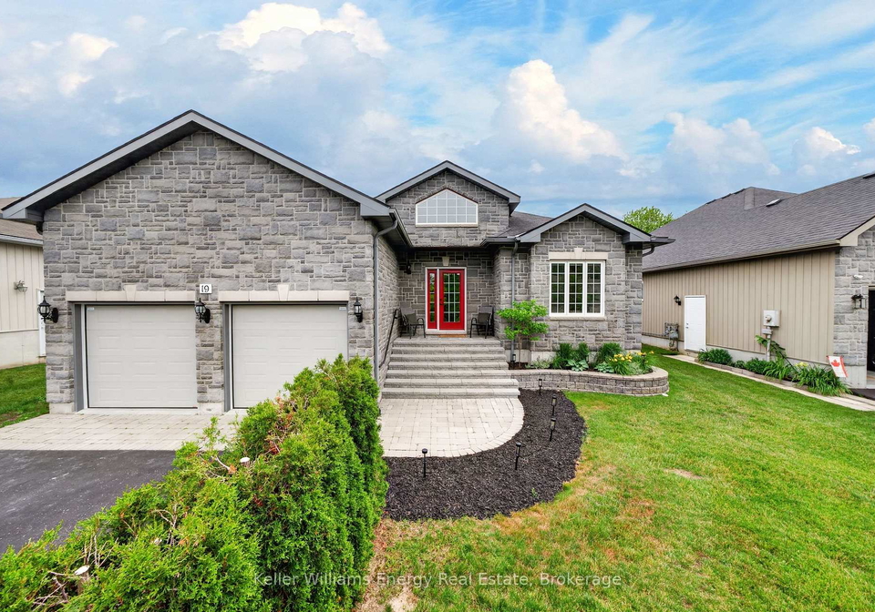 19-jasper-avenue-prince-edward-county-ontario-x13520324