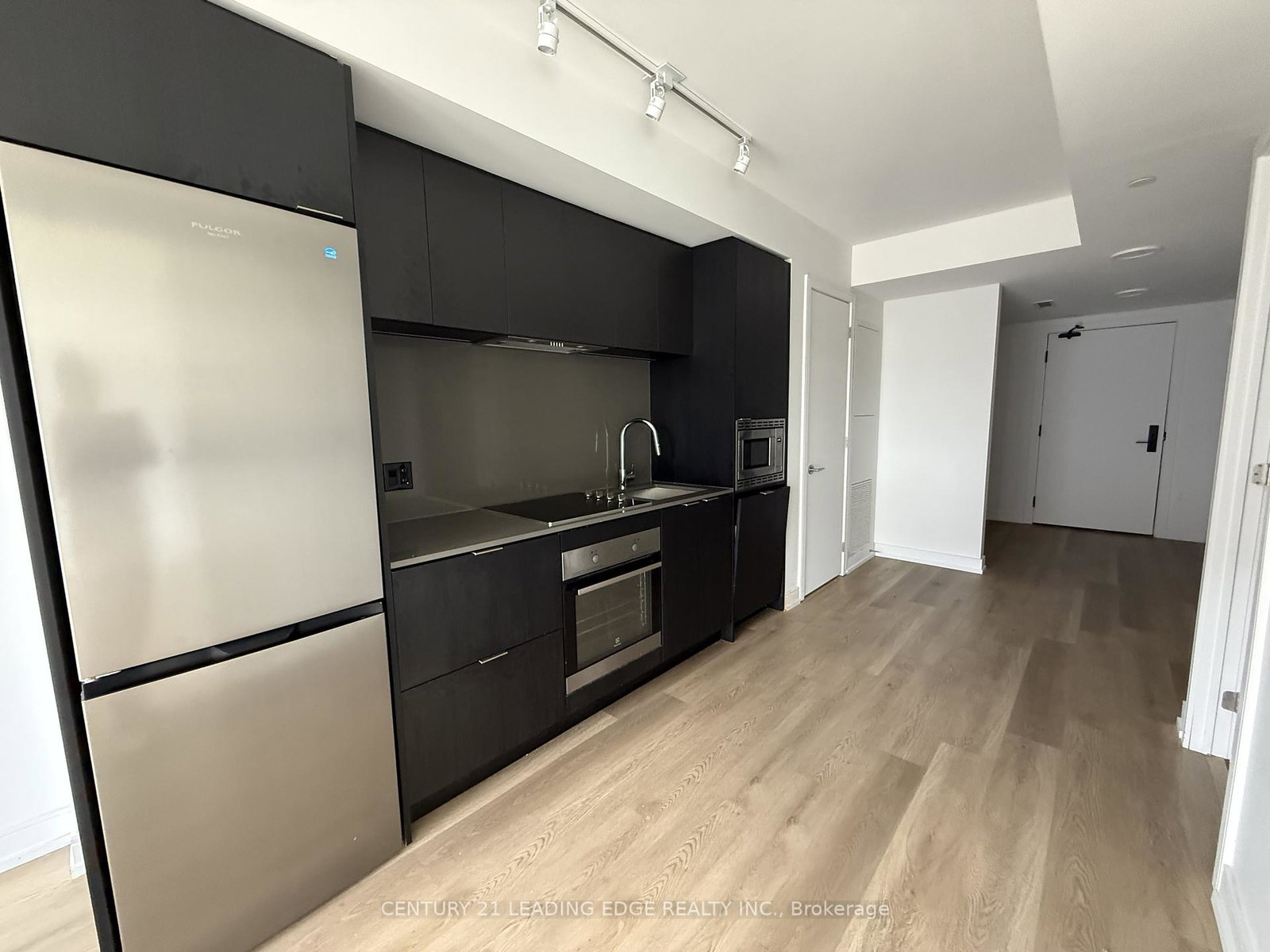 1-jarvis-street-hamilton-ontario-x13520412