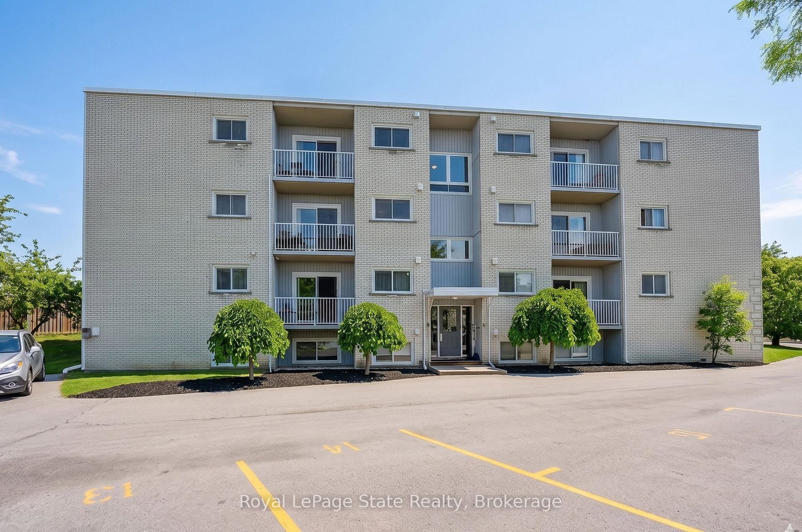 37-conroy-crescent-guelph-ontario-x13520432