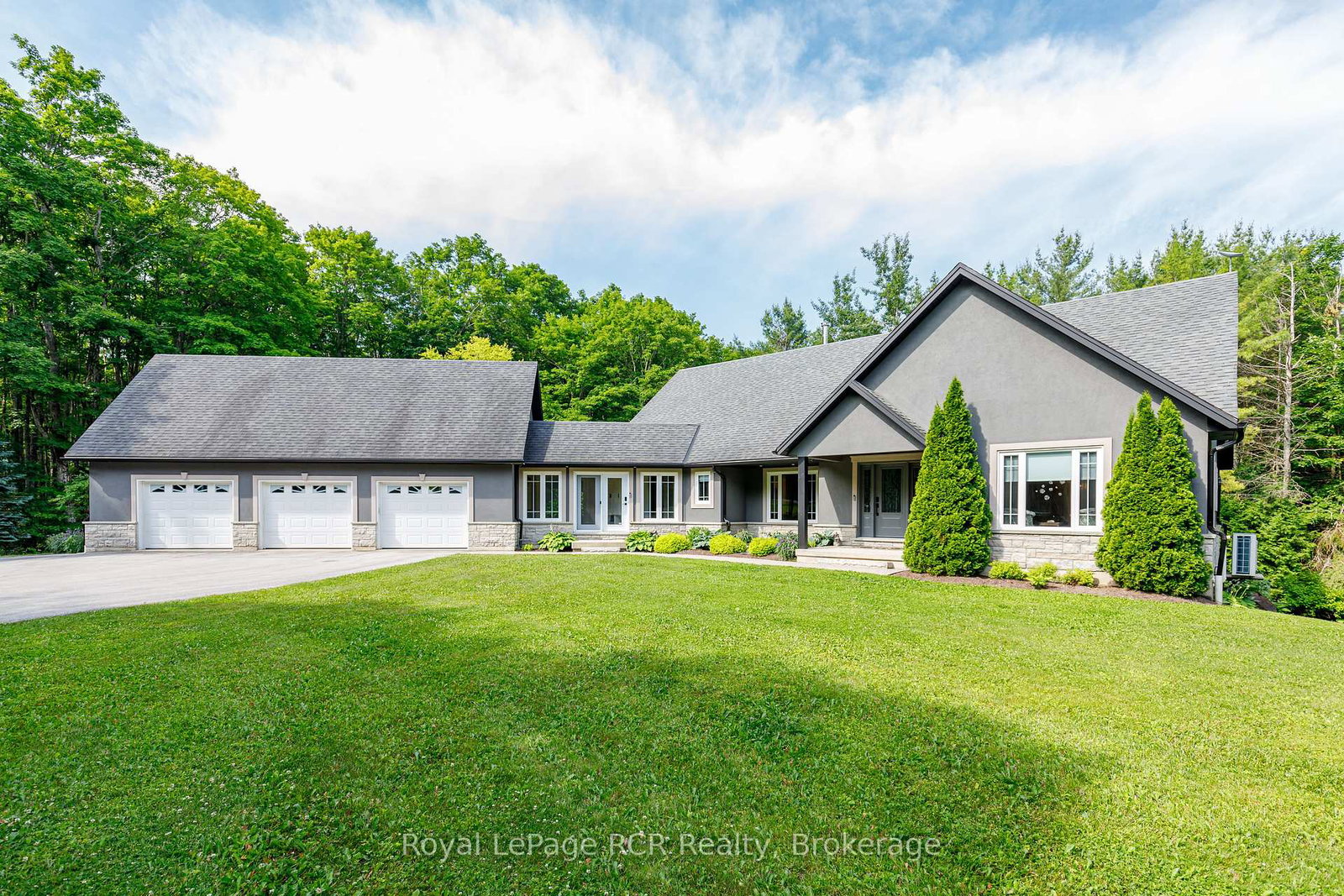 595530-4th-line-blue-mountains-ontario-x13520542