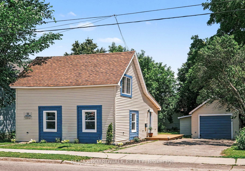 11-abbott-street-s-smiths-falls-ontario-x13520666