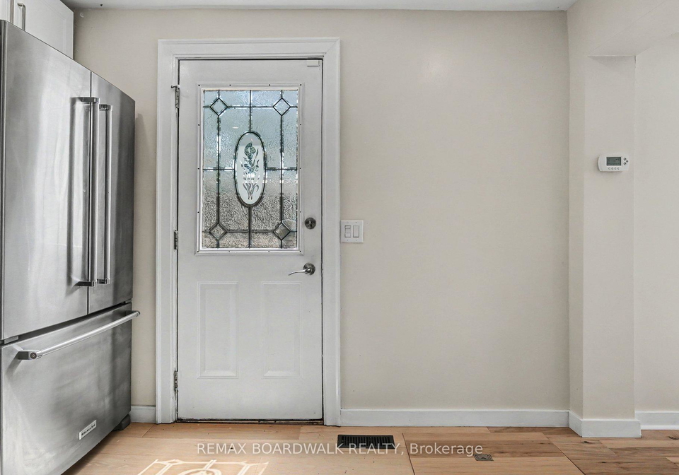 11-abbott-street-s-smiths-falls-ontario-x13520666