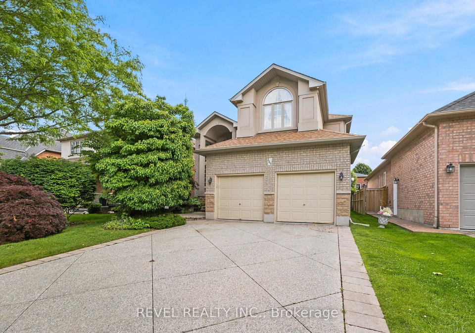 207-valridge-drive-hamilton-ontario-x13520842