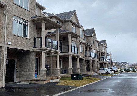 40-zinfandel-drive-hamilton-ontario-x13521098