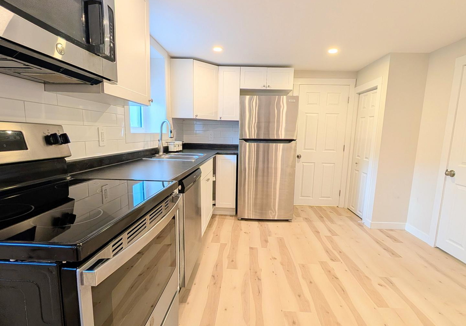 43-second-avenue-quinte-west-ontario-x13521442