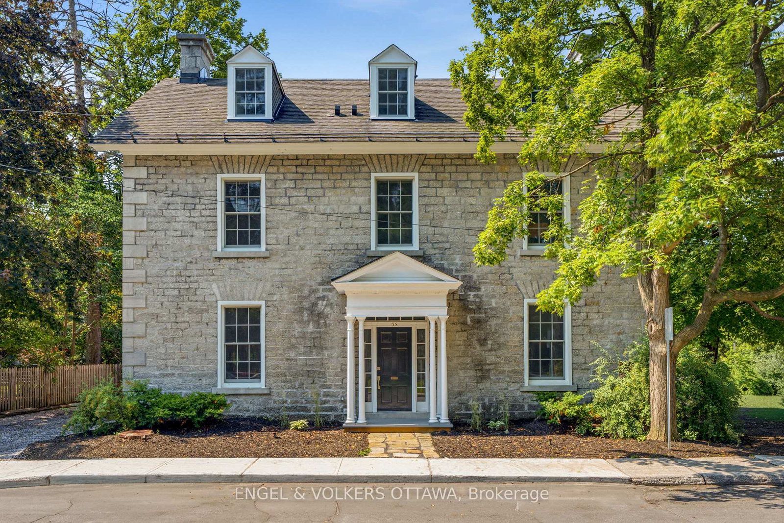 35-mackay-street-ottawa-ontario-x13521540