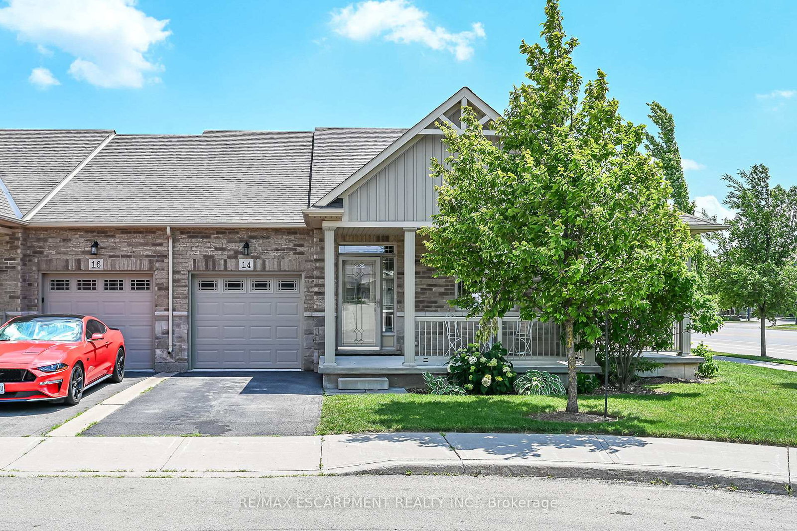 14-ecker-lane-hamilton-ontario-x13521806