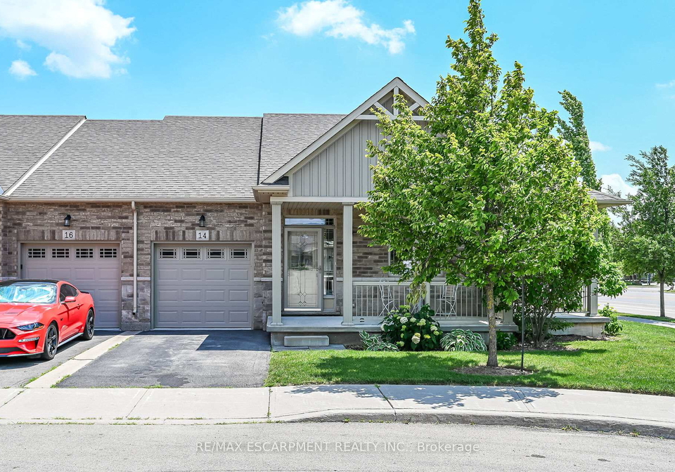 14-ecker-lane-hamilton-ontario-x13521806