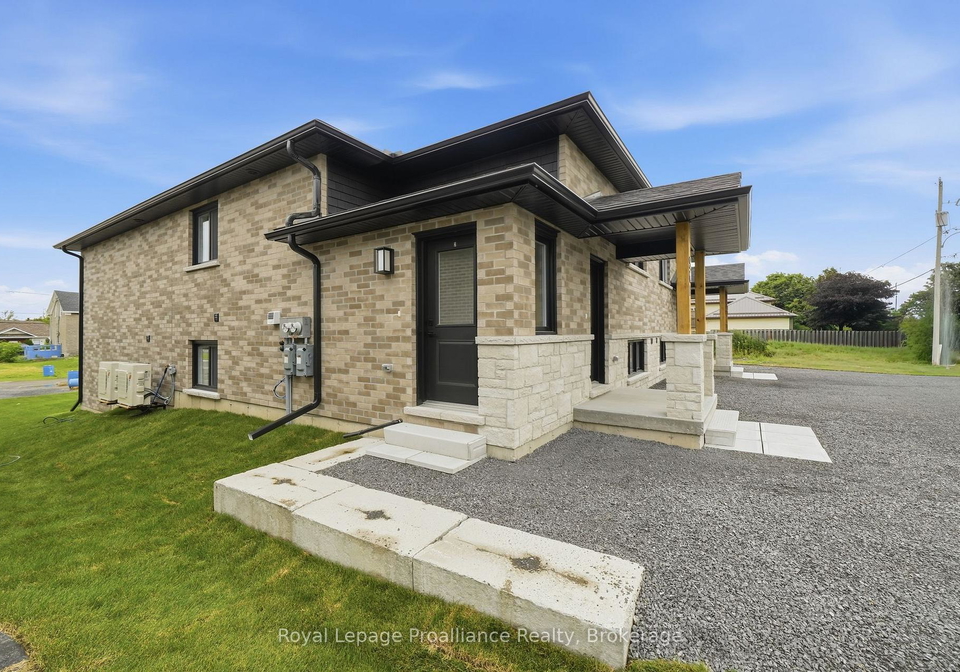 90b-lywood-street-belleville-ontario-x13521834