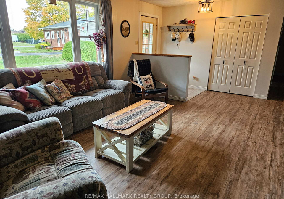 20-hilltop-crescent-s-north-grenville-ontario-x13521924