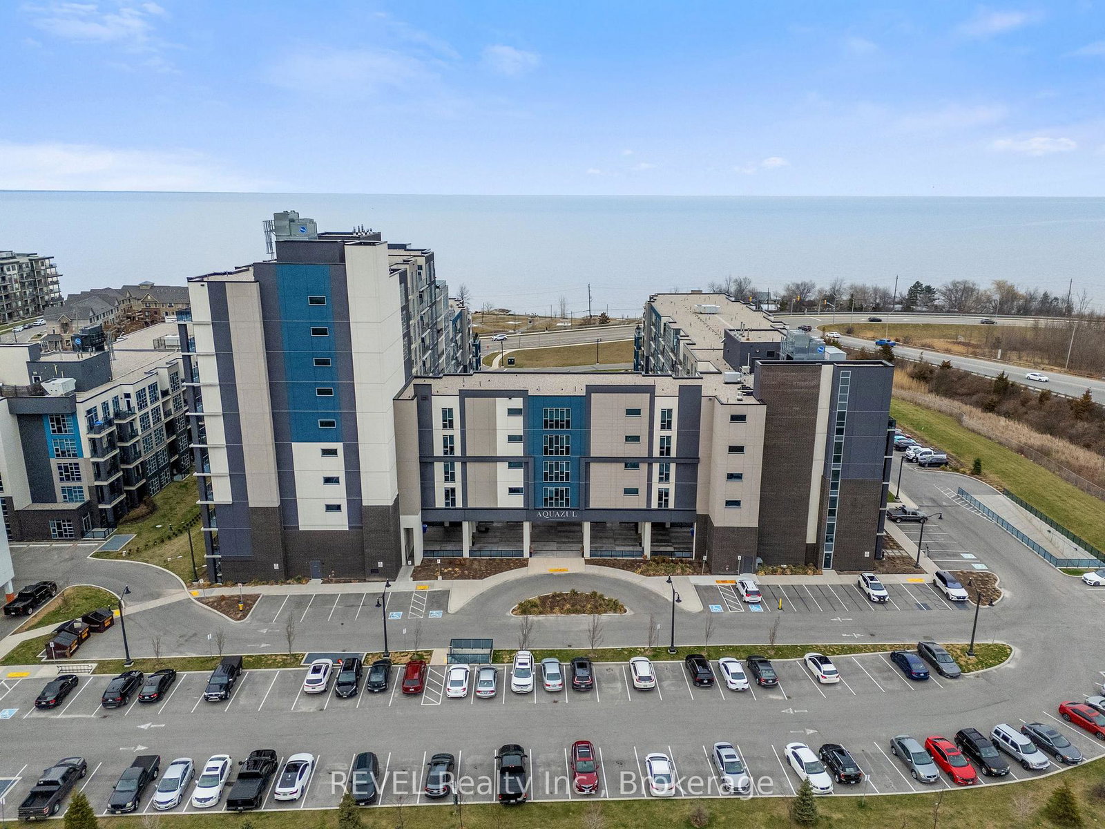 16-concord-place-grimsby-ontario-x13521996