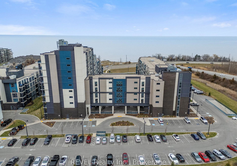 16-concord-place-grimsby-ontario-x13521996