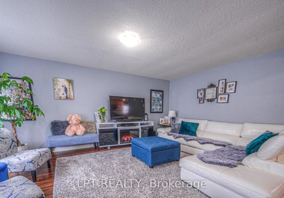 upper-16-blackwell-drive-kitchener-ontario-x13522078
