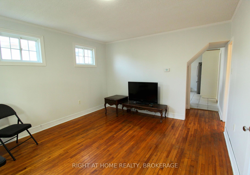 44-cumming-street-st-catharines-ontario-x13522326