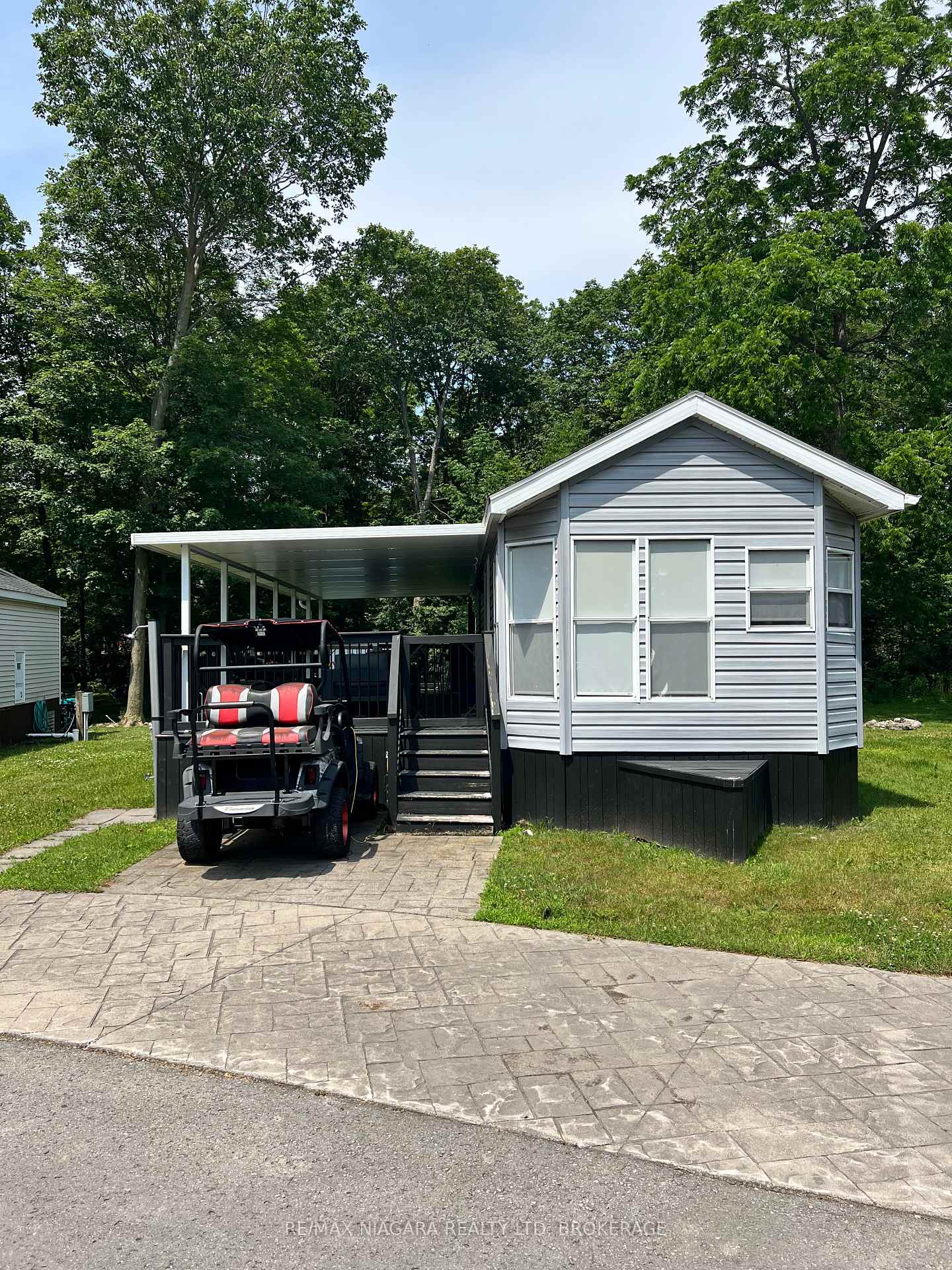 22-hickory-lane-port-colborne-ontario-x13522834