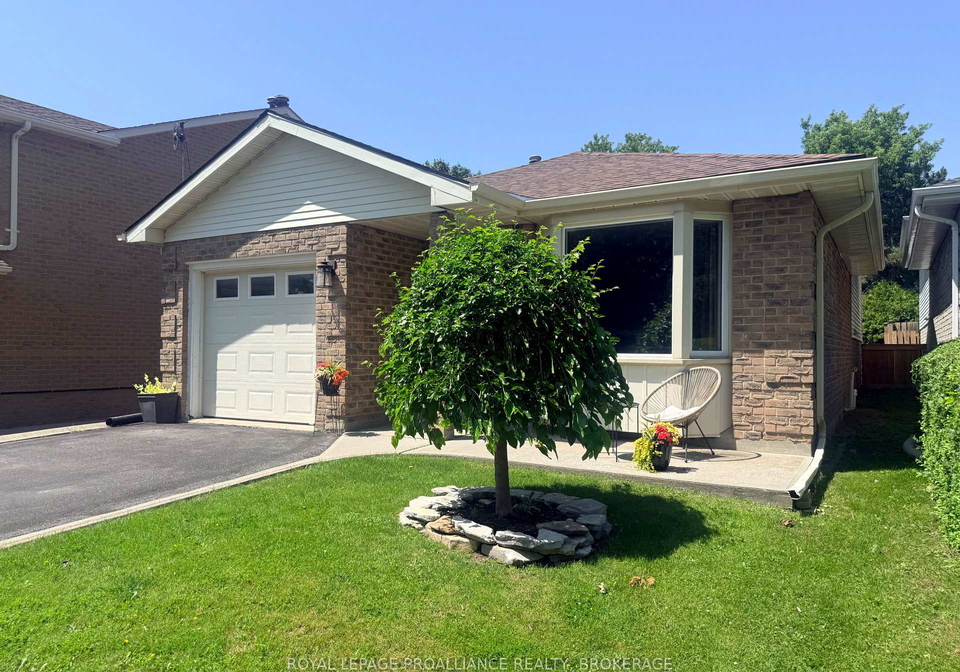 16-grenadier-drive-kingston-ontario-x13522842