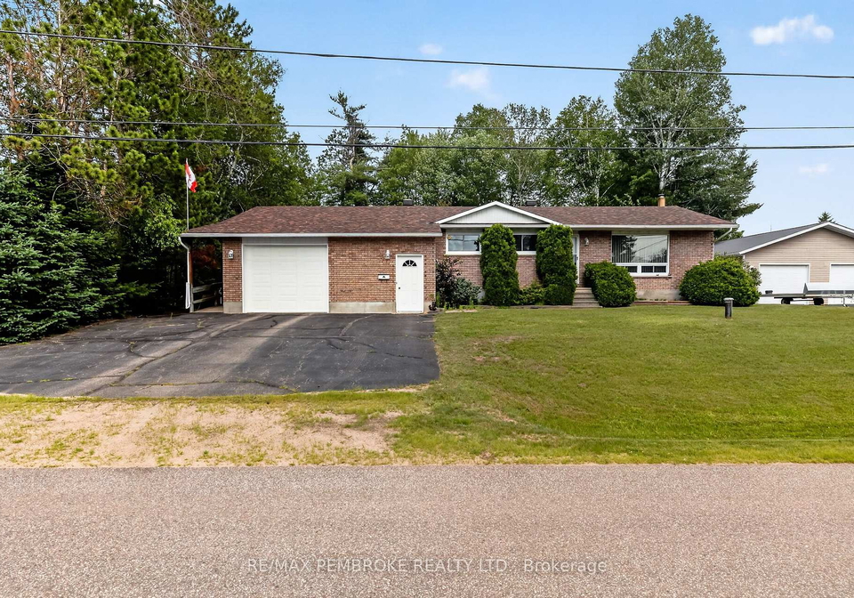 7-martin-street-laurentian-hills-ontario-x13522922