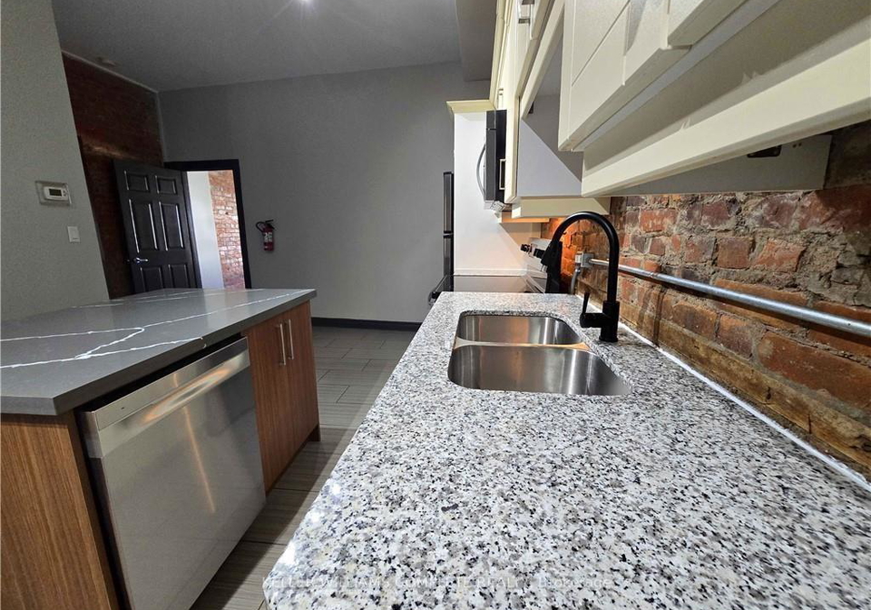 473-king-street-w-hamilton-ontario-x13523670