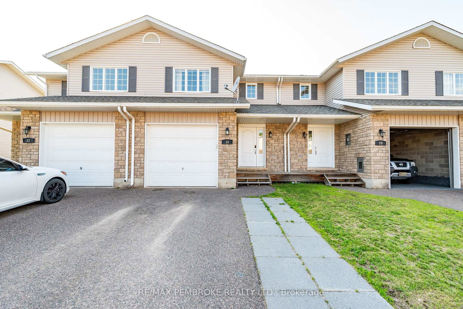 30-winston-avenue-petawawa-ontario-x13524496