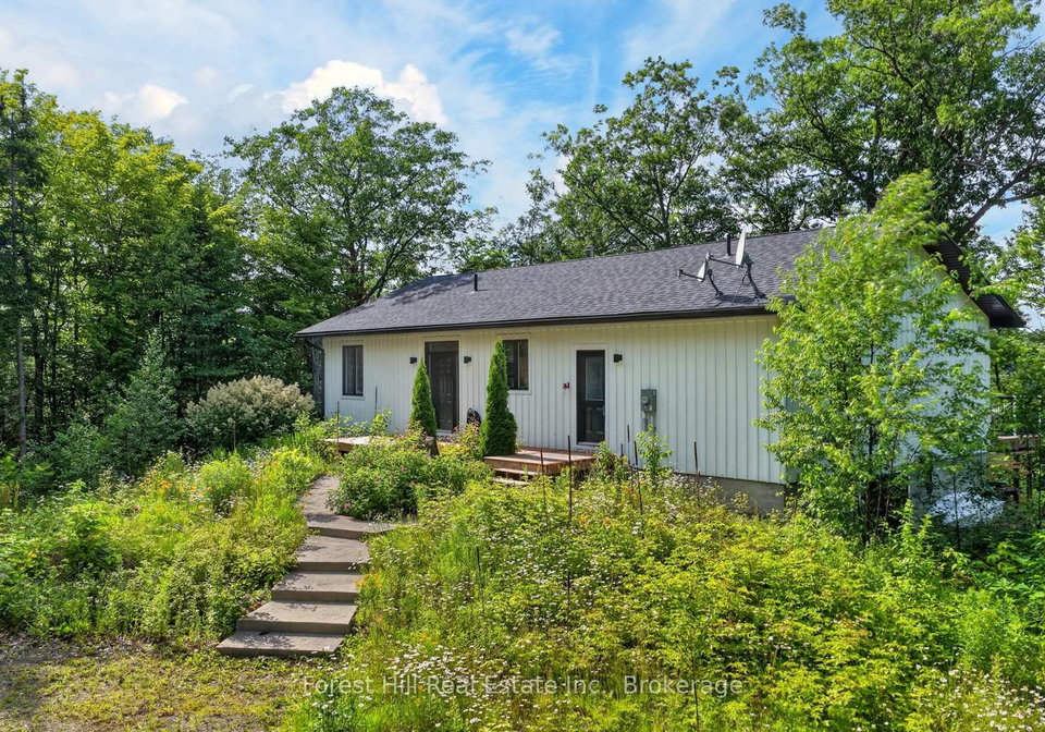 1065-pine-lane-s-lake-of-bays-ontario-x13524678