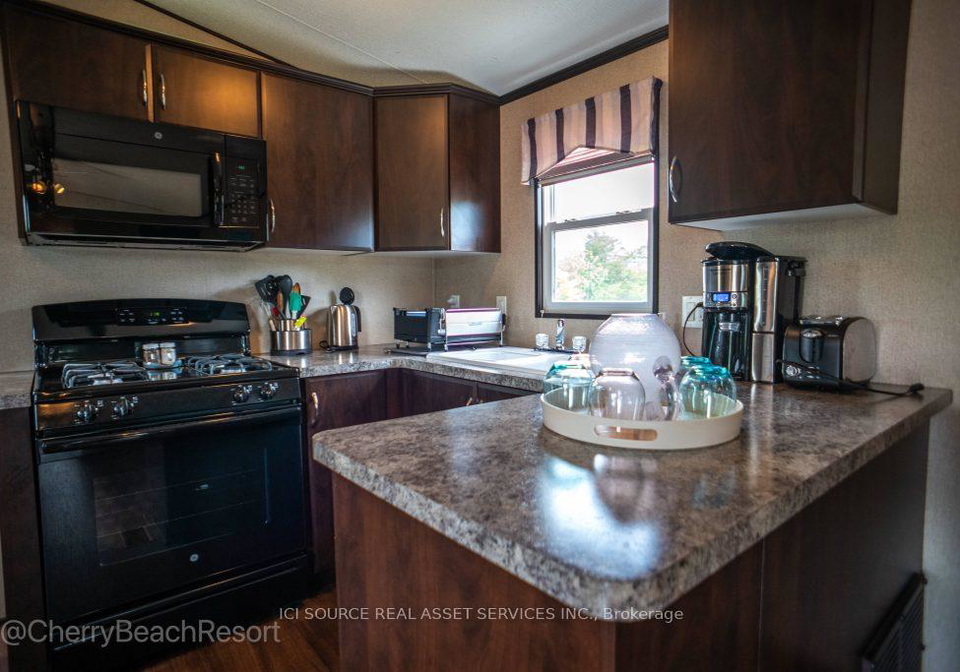 486-county-road-18-prince-edward-county-ontario-x13525374