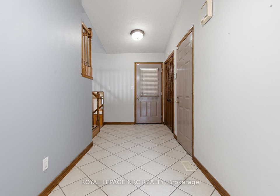 12-harvest-oak-drive-st-catharines-ontario-x13525424