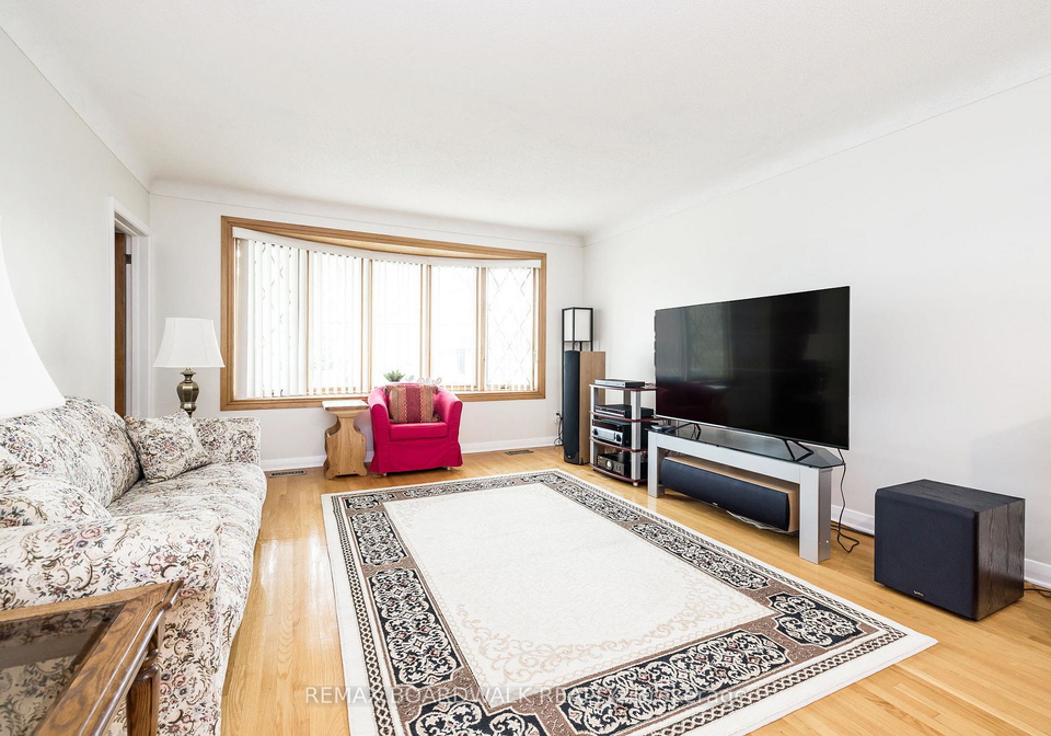 477-edgeworth-avenue-ottawa-ontario-x13525472