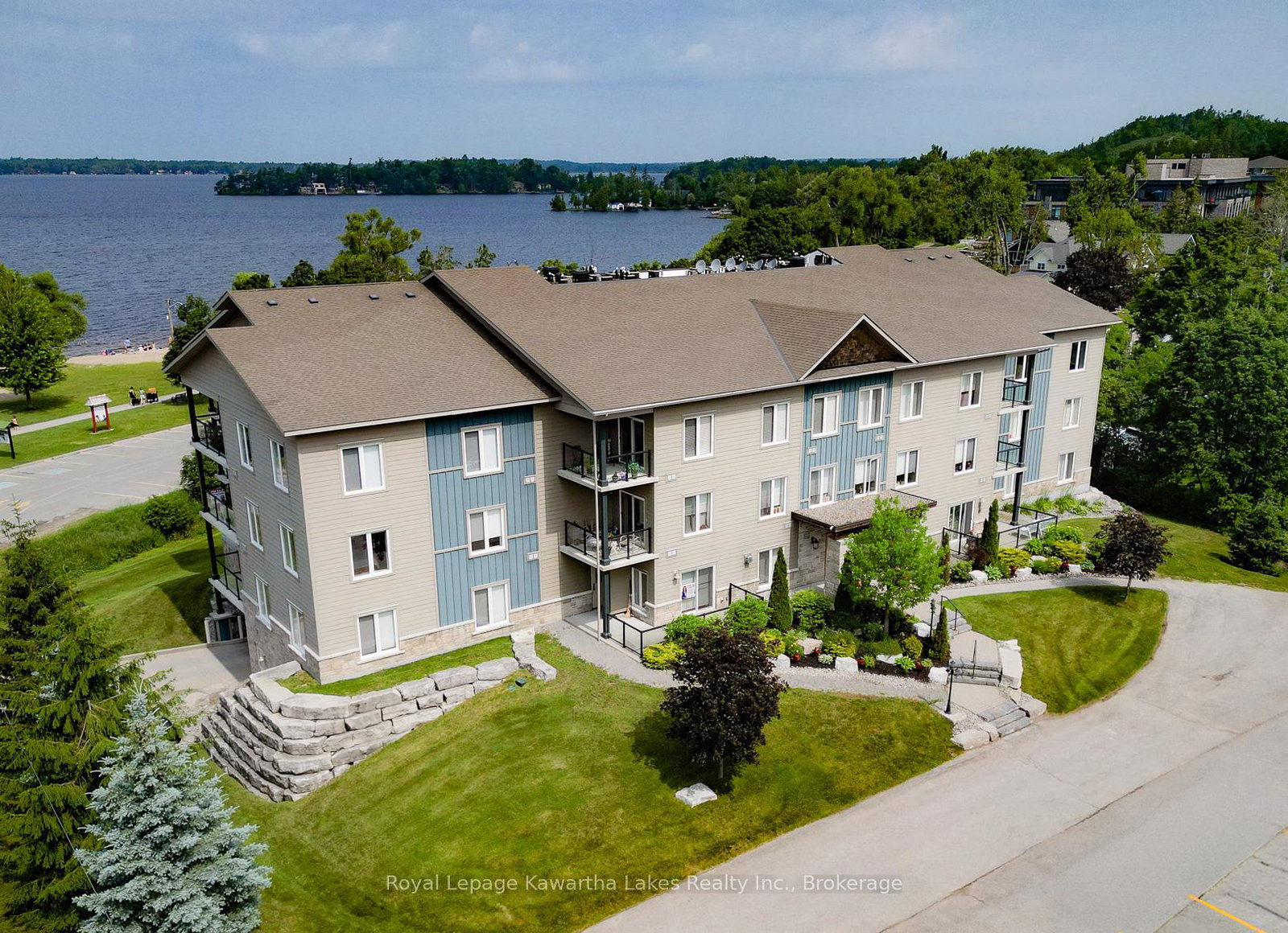 94-francis-street-w-kawartha-lakes-ontario-x13525490