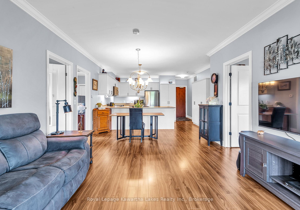 94-francis-street-w-kawartha-lakes-ontario-x13525490
