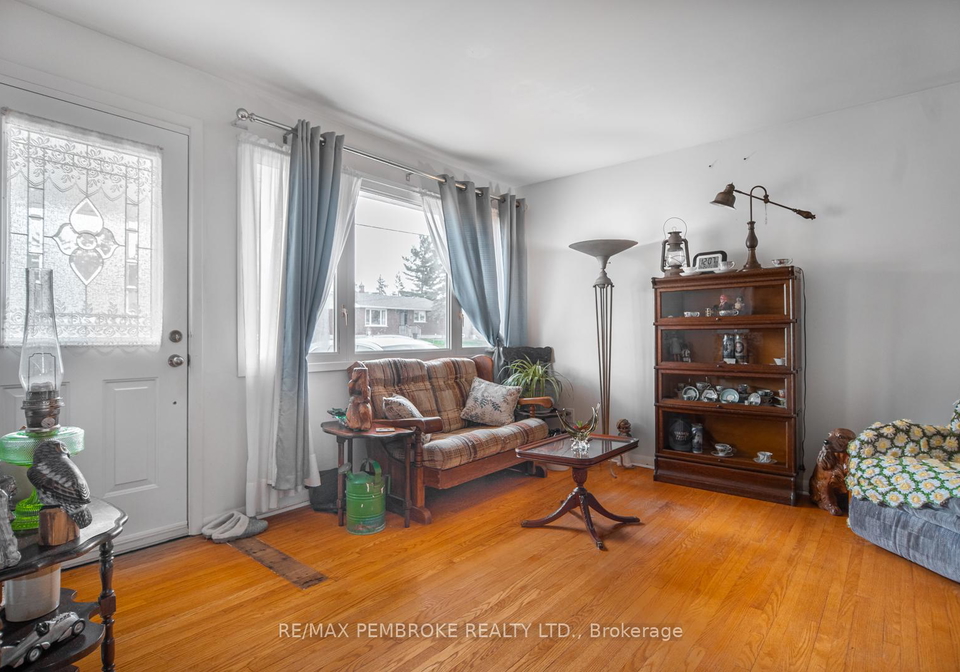 136-ellis-avenue-pembroke-ontario-x13525630