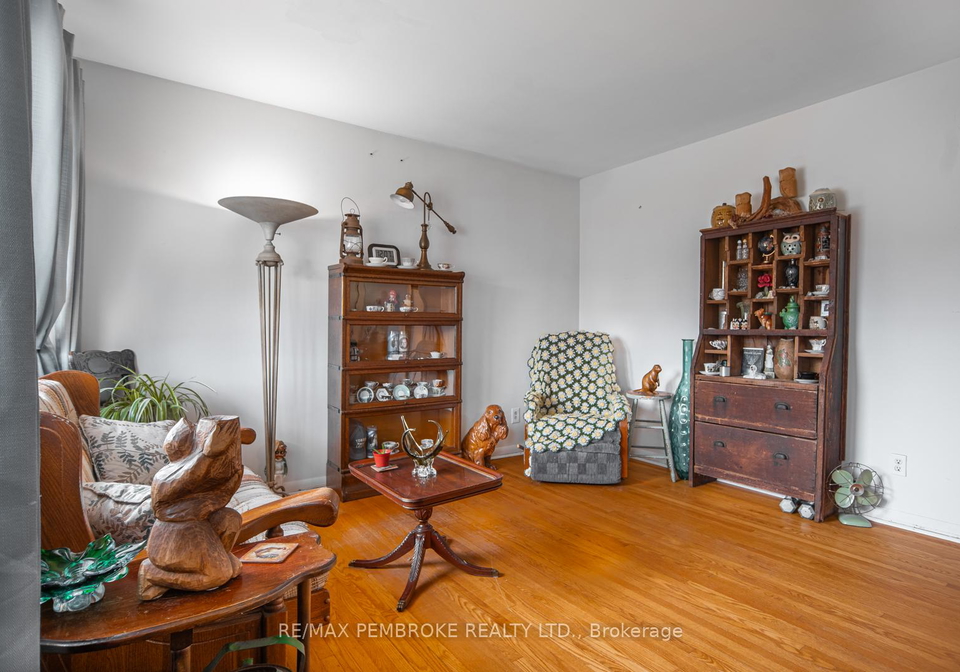 136-ellis-avenue-pembroke-ontario-x13525630