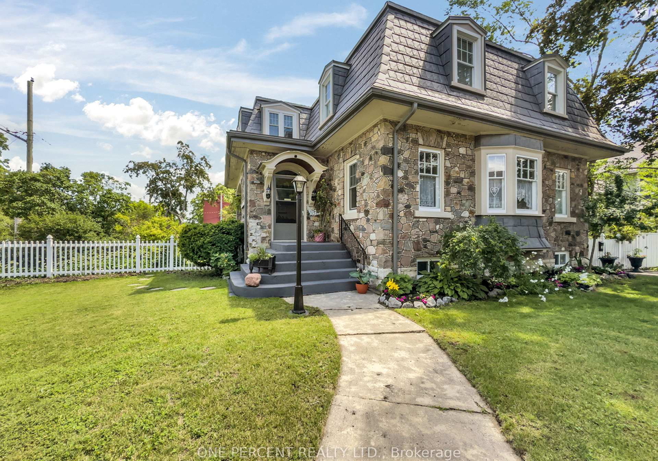 104-dundas-street-w-greater-napanee-ontario-x13525642